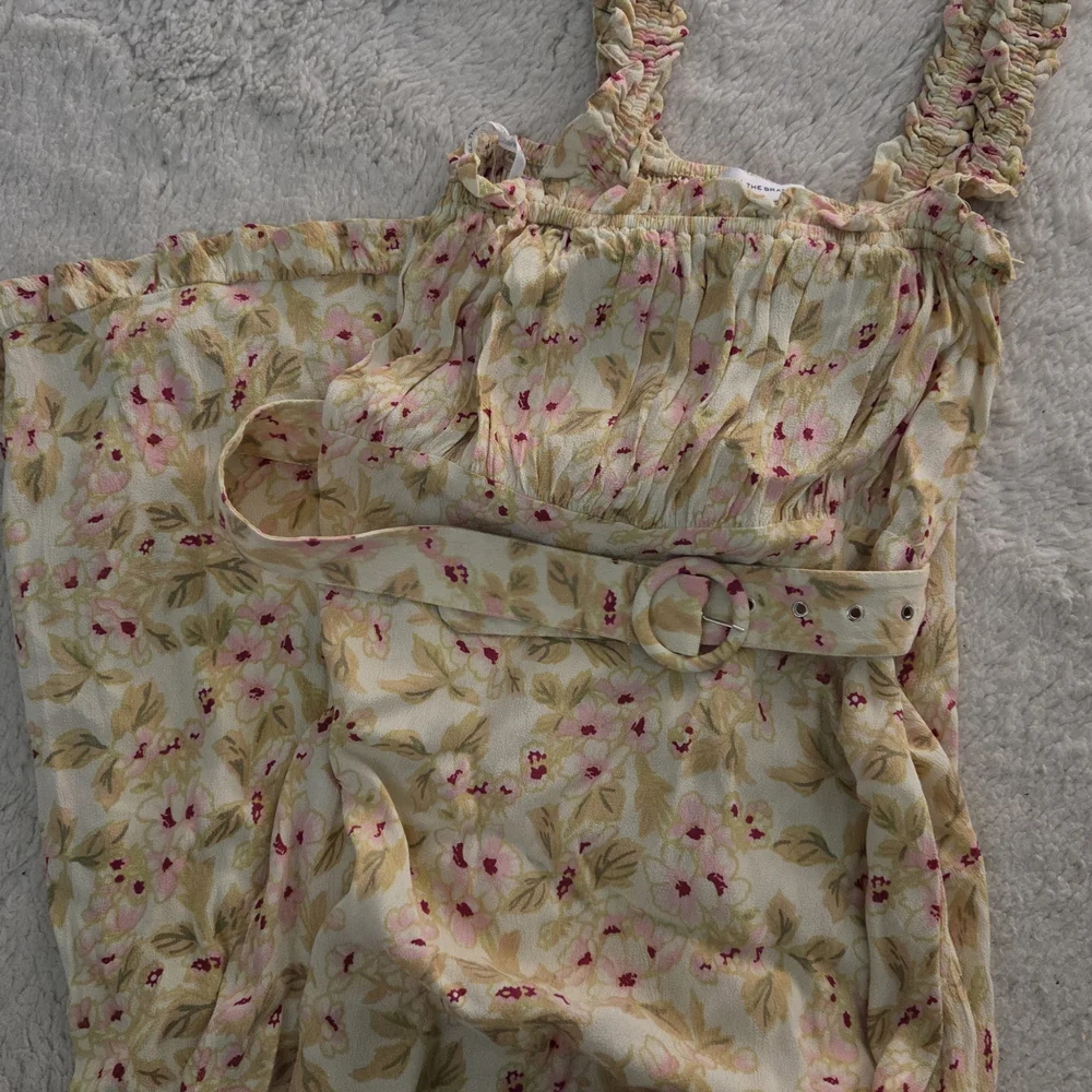 Faithfull The Brand Floral Sleeveless Midi Dress - Picture 2 of 4